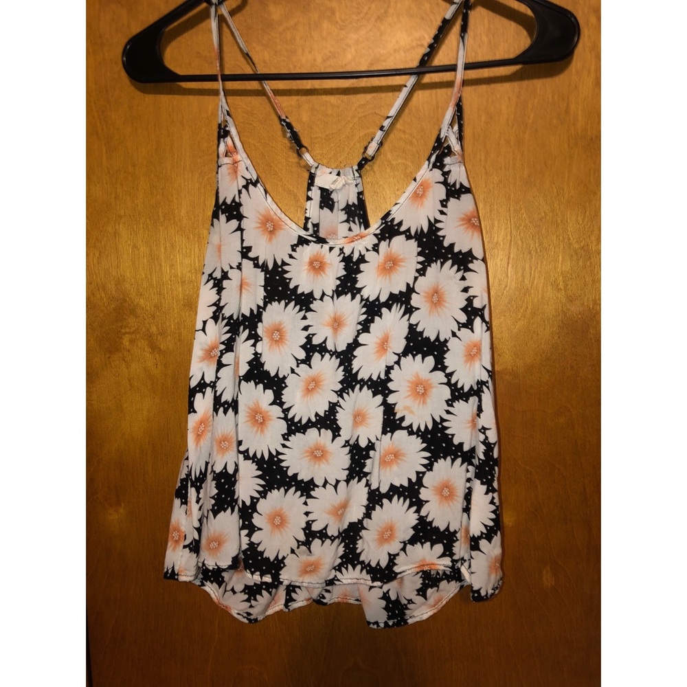 ⚡️3/20⚡️ floral flowy tank top